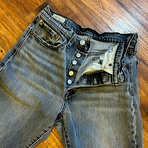 Size26/28 skinny cropped 501 Levi’s black/grey - Picture 3 of 5